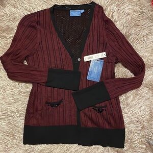Nwt Simply Vera Vera Wang Button Front Long Sleeve Maroon & Black Sweater‎